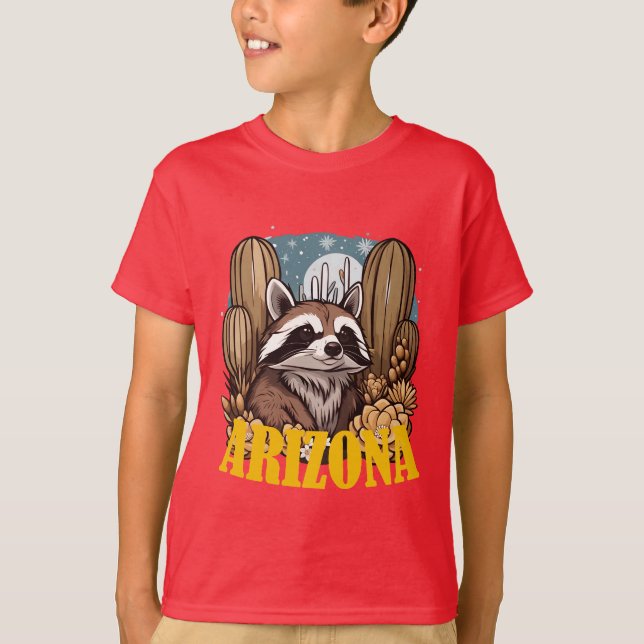 Arizona Ring-tailed Cat Omgiven av Vita Kaktusar  T Shirt (Framsida)