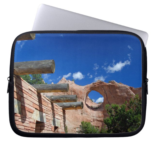 Arizona, Window Rock. Navajofolkets huvudstad Laptop Sleeve (Framsidan)