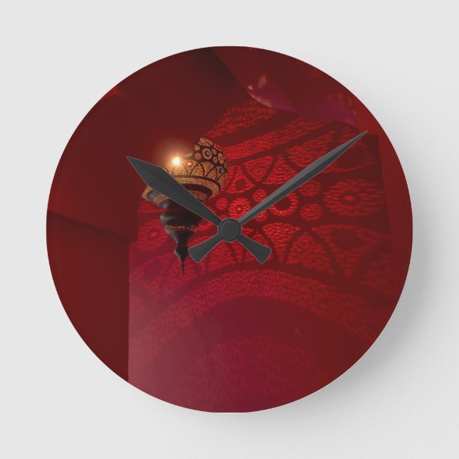 Arkad infart och belyst ljus rund klocka (Framsida)