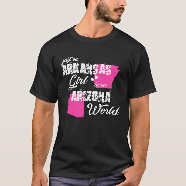 Arkansas Bara en Arkansas-flicka i Arizona T Shirt (Framsida)
