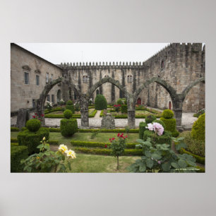 Ärkebiskopslott av Braga med trädgården Poster