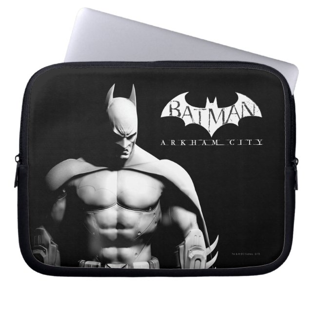Arkham City | Batman Black and White Wide Pose Laptop Sleeve (Framsidan)
