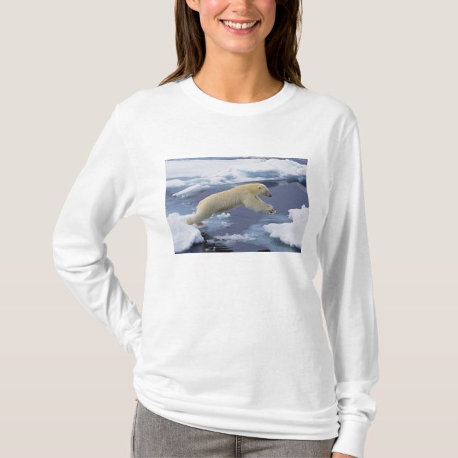 Arktis, Svalbard, Isbjörn sträcker sig T-shirt (Framsida)