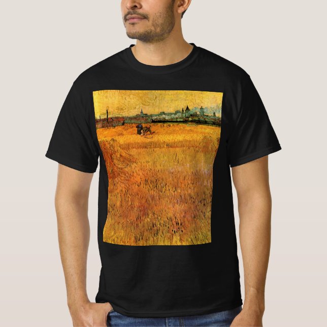 Arles: Utsikt från vetefält av Vincent van Gogh T Shirt (Framsida)