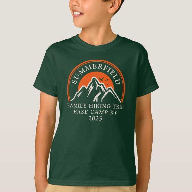 Årlig familjevandring med matchande berg t shirt (Framsida)