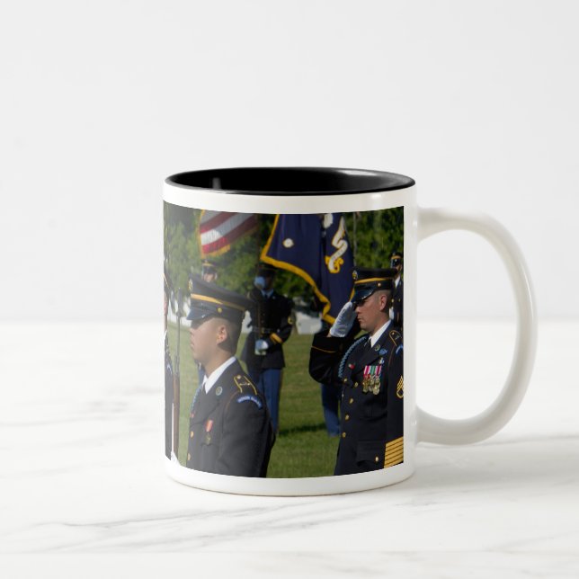 Arlington National Cemetery, Arlington, Två-Tonad Mugg (Höger)