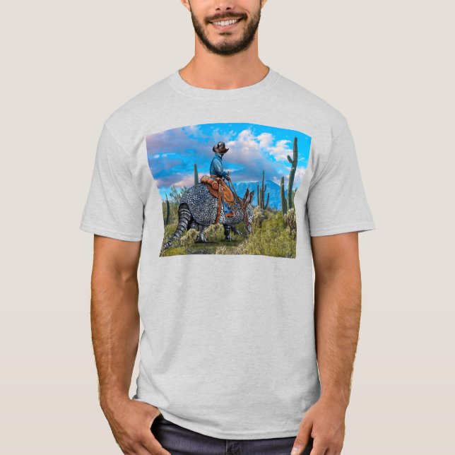 Armadillo Cactus Cowboy T Shirt (Framsida)
