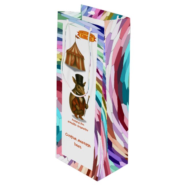 Armand, armadillo ringmaster (Framsidan Vinklad)