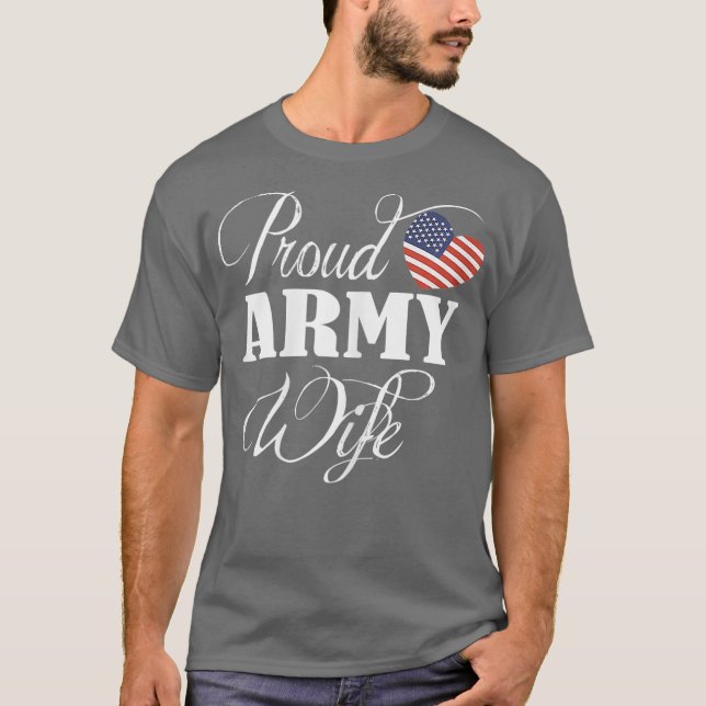 Arméhustru Shirt - Proud Army Maka T Shirt Day (Framsida)