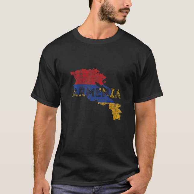 Armenian Map and Flag Souvenir  Distressed Armenia T Shirt (Framsida)
