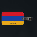 Armenien National Flagga Patriotic Bagagebricka<br><div class="desc">Armeniens nationella Flagga Patriotic Luggage Tag med Armeniens flagga tryckt över ena sidan av märkrn. Land namn, skrivet med det pulserande typsnittet, är integrerat i designen på grund. Anpassadet Text är fullt ut med funktionen "Anpassa den!". Andra sidan av märkrn är reserverad för din information. Denna berömvärda armeniska bagagemärke är...</div>