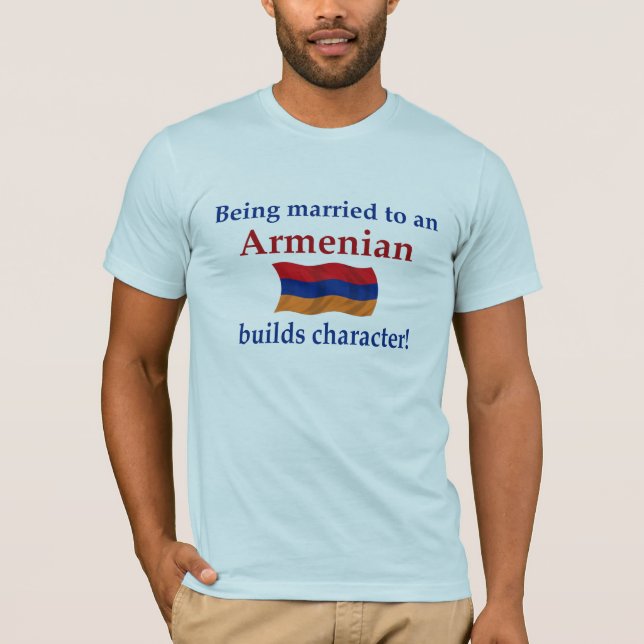 Armenier bygger teckenet t-shirt (Framsida)