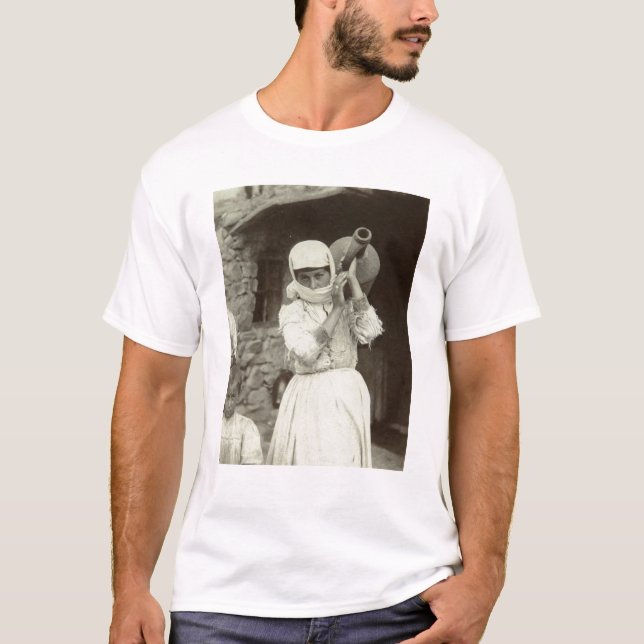 Armenisk landflicka, Yerevan Tee (Framsida)