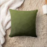 Arméns grönt olivgradient, geometrisk maska mönste kudde<br><div class="desc">Arméns grönt olivgradients geometriska maskor mönster dekorativ kudde hemdekanter. Arméns övertoning av grönt,  geometriska nät,  trianglar av mönster,  ombre. Arméns grönt mörk olivnyck för solmanövrering,  kamera. Det härmar naturliga militära landskap,  hårdhet,  uthållighet,  uthållighet. Jordens undertoner är kopplade till naturen,  jordning. Symboliserar militärt arv,  utomhusbruk.</div>