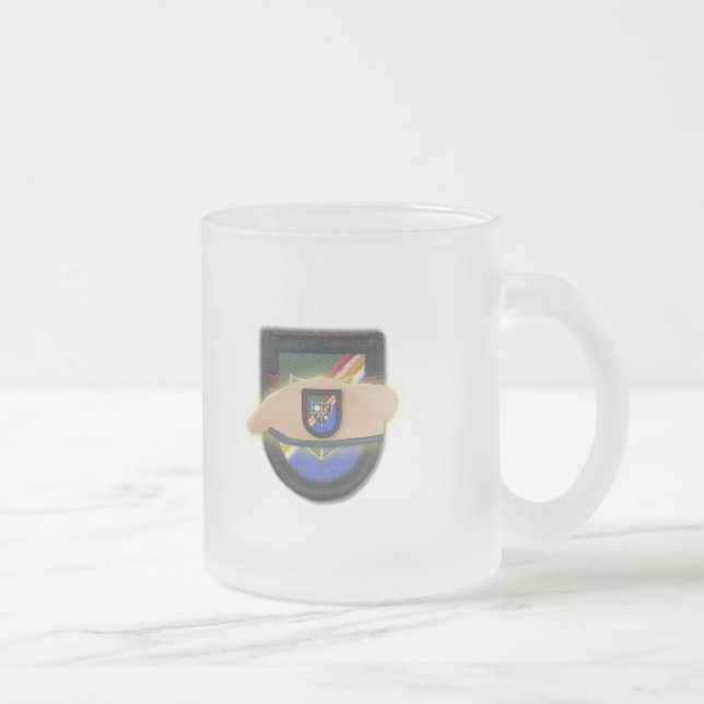 Arméns luftburna skogsväktare 75:e-vets son iraq M Frostad Glasmugg (Höger)