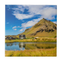 Arnarstapi Amtmansshus och berget Stapafell, Islan Kakelplatta