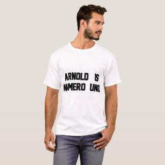 Arnold är Numero Uno Manar RINGER Retro Birthday G T Shirt