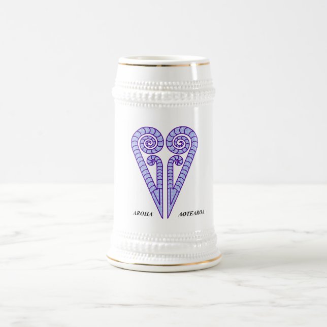 AROHA AOTEAROA SEJDEL (Center)