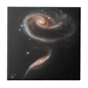 Arp 273 interagerande galaxer i Andromeda. Kakelplatta