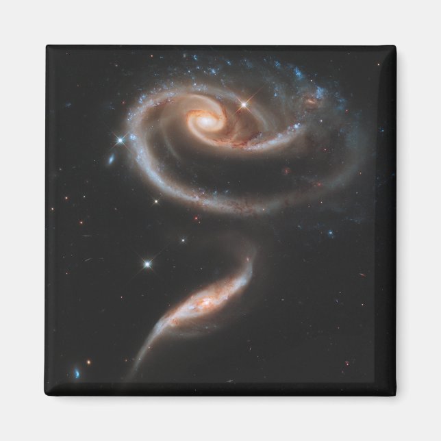 Arp 273 interagerande galaxer i Andromeda. Magnet (Framsidan)