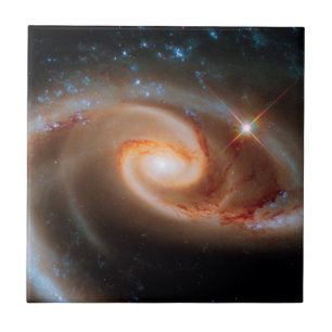 Arp 273 Rosgalaxer Hubblebild på yttre rymden Kakelplatta
