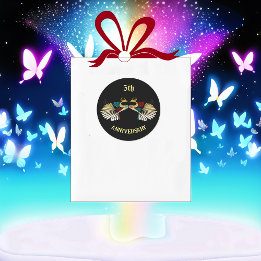 Årsdag Golden Peacocks Decorative Folk Art Runt Klistermärke