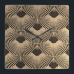 Art Deco Black/Guld Fläkt Design Clock Fyrkantig Klocka<br><div class="desc">Den svarta/Beigey-Guld-Fläkt-designklockan kommer att lägga till dekonostalgiskt fläkt till dekretet.</div>