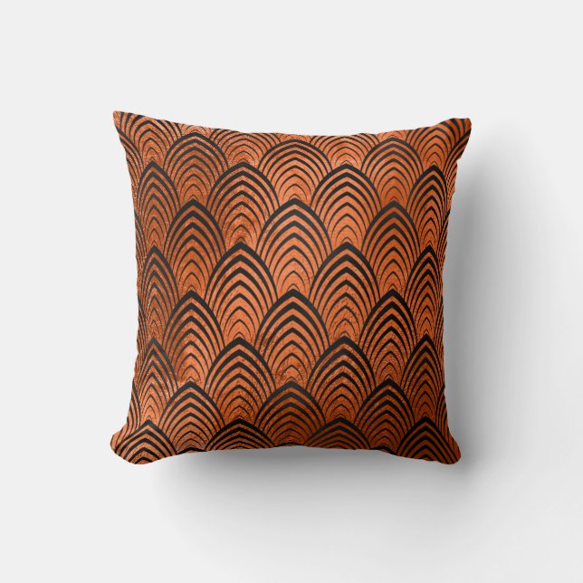 Art Deco Black Orange Geometric Scales Classic Kudde (Framsida)