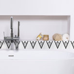 Art Deco Black White Elegant V Shape Snyggt Crisp Kakelplatta<br><div class="desc">Krisp Black and white art deco stil detaljerar dekorativ keramisk kaka.</div>