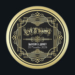 Art Deco Bröllop Kärlek & Tack, Guld Black Favor Magnet<br><div class="desc">Skapa din egen unika Art Deco-stil, Underbar Gatsby-inspirerad design med abstraktens geometriska prydnadsföremål och mönster i guld med klassisk svart bakgrund. En perfekt för elegant, klassindelning, könsneutral, helårskonstruktion för att upptäcka par som vill ha något annat än de vanliga pappra sorterna för feminin, blommigt, pastellfärgad bröllop. Även underbar för efterälskande...</div>