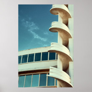 Art Deco-byggnad med spiral trappor Poster