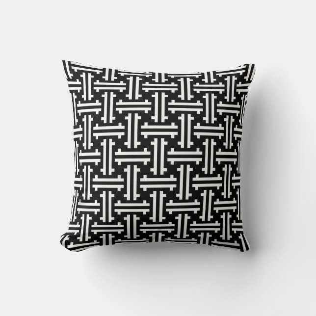Art Deco Chinese Fret, Black and White Kudde (Framsida)