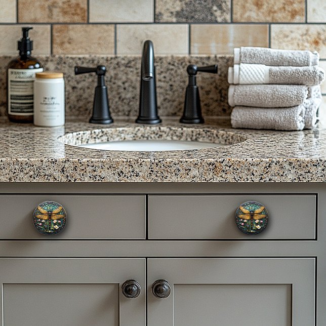 Art Deco Dragonfly Pearls Gems glasaktigt glas Knopp (Skapare uppladdad)