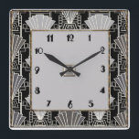 Art Deco Fläkt Mönster - Grått och svart Fyrkantig Klocka<br><div class="desc">Mönster jag använder igen för att göra en väggklocka. Det är också mönster på en kudde i min butik. Det här är en typisk konst deco fläkt-design och det är faktiskt en underbar klocka för ditt hem. Det skulle se ut som bra med sympatisk dekoration eller på en ren vägg....</div>
