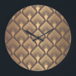 Art Deco Glamor: Golden Scales. Stor Klocka<br><div class="desc">Art Deco Mönster. Sömlös guldbakgrund. Skalar geometrisk design. Vintagens linjeutformning. 1920-30-talets motiv. Vintage av lyxen: Golden Art Deco Glamor i sjölösa Abundance. Raring 20 s Revived. Art Deco Elegance: Sömlös gyllene Geometric Dance. bakgrund, mönster, abstrakt, illustration, dekoration, papper, vintage, guld, retro, sömlös, geometrisk, lyx, snöre, linjer, ornament, gradient, form, geometri,...</div>