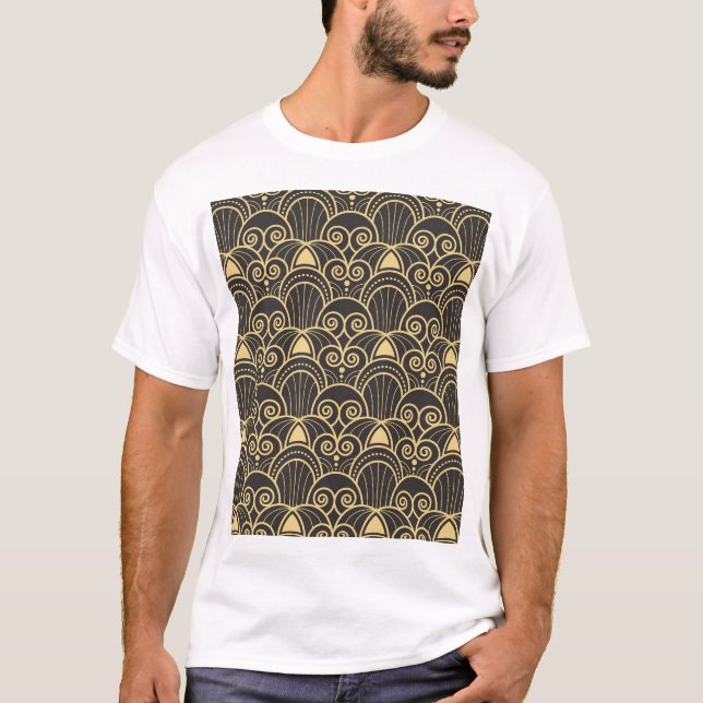Art Deco: Golden Geometric Tiles. T Shirt (Framsida)