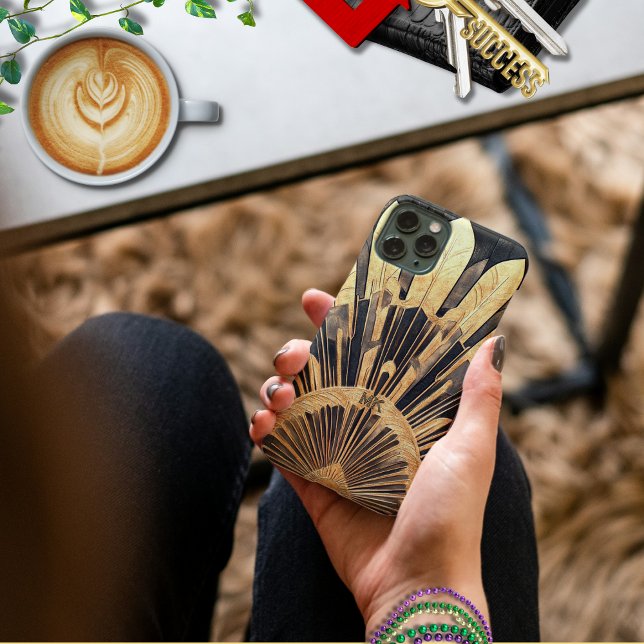 Art Deco Guld Black din monogram Sunburst Motif (Aesthetically opulent and entirely unique Art Deco phone case with your monogram or initials)