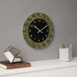 Art Deco Guld Black Grekiska Guld-markeringarna Ny Stor Klocka<br><div class="desc">Art-Deco Guld Black Grekiska Nyckel Gräns,  Guld Markers Wall Clock  

 En klassisk konst deco guld gräns mot svart bakgrund.  Siffermarkörerna finns också i guld.</div>
