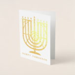 Art Deco Hanukkiah Menorah Lycklig Hanukah Foil Ca Folierat Kort<br><div class="desc">Önskar vänner och familj "Lycklig Hanukkah" med denna konsthändelse inspirerade hanukkiah i verkliga folier,  silver eller guld. Tom inuti så att du kan använda år efter år.</div>