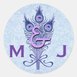 Art Deco Lila Peacock Feathers Monogram Bröllop Runt Klistermärke