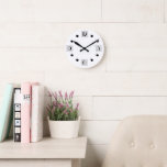 Art Deco Round Clock Rund Klocka<br><div class="desc">Gör det till konst-deco-påverkan för att spira upp ställe..</div>