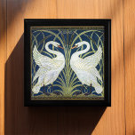 Art Deco Svanar Walter Crane Art nouveau Svan Minnesask<br><div class="desc">Välkommen till CreaTile! Här hittar du handgjorda mönster som jag personligen har skapat och vintage konst och hantverk från värld runt. Besök min butik för mer design!</div>