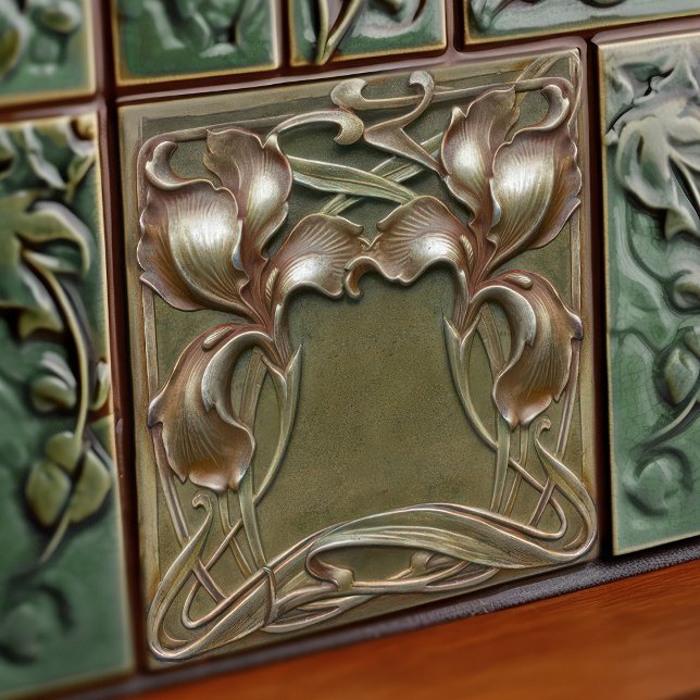 Art nouveau Iris Symmetrical Blommigt Wall Art Kakelplatta (Skapare uppladdad)