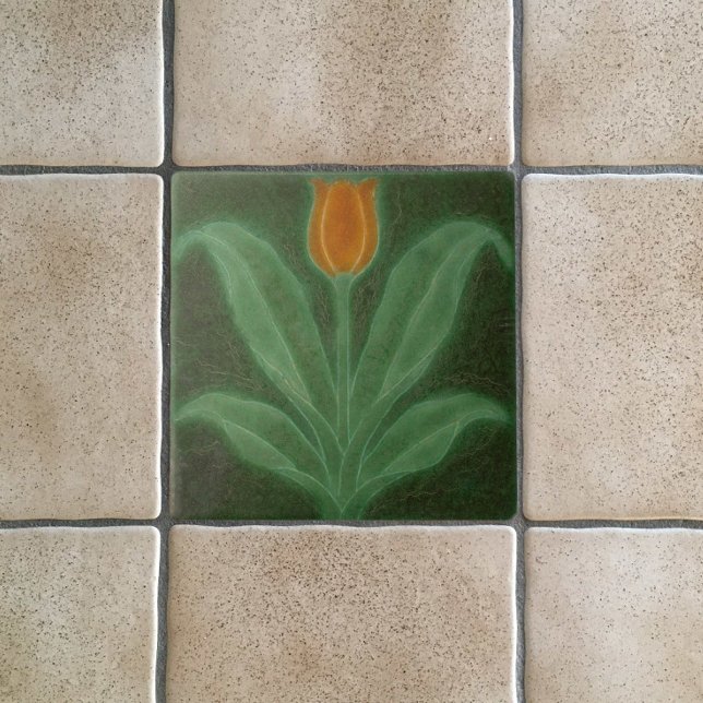 Art nouveau Reproduction Orange Tulip on Grönt Kakelplatta (Skapare uppladdad)