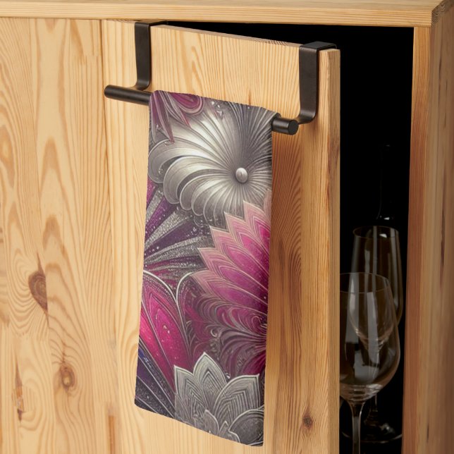 Art nouveau Rosa och Silver Fläkt Kökshandduk (Thirds Fold)