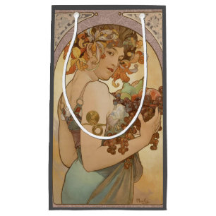 Art nouveau Woman Mucha BeSnyval