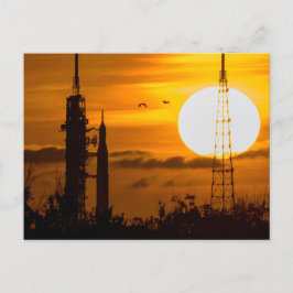 Artemis Måne Rocket at Dawn Vykort