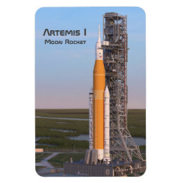 Artemis One Måne Rocket på Pad Magnet