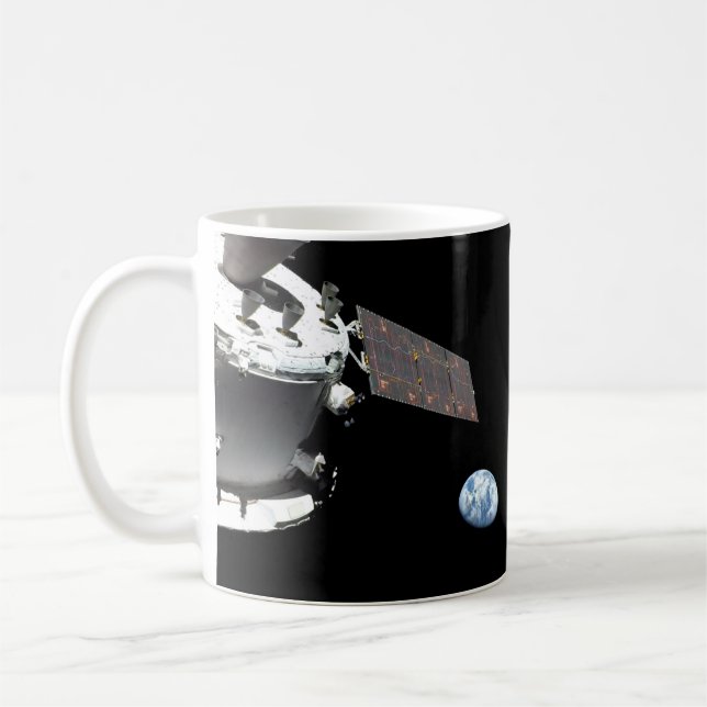 Artemis Orion Spacecraft Blue Marble Kaffemugg (Vänster)