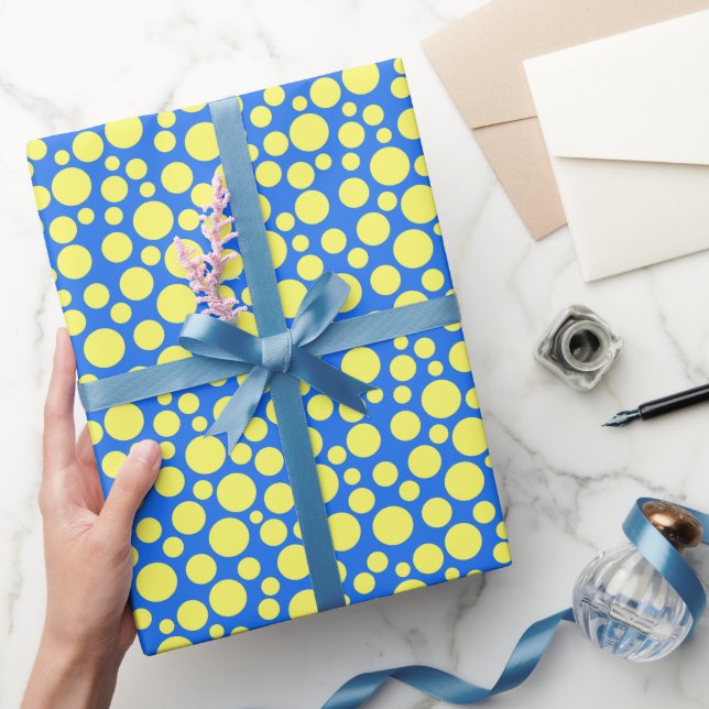 ärter av gult på himlar blå bakgrund presentpapper (Gifting)